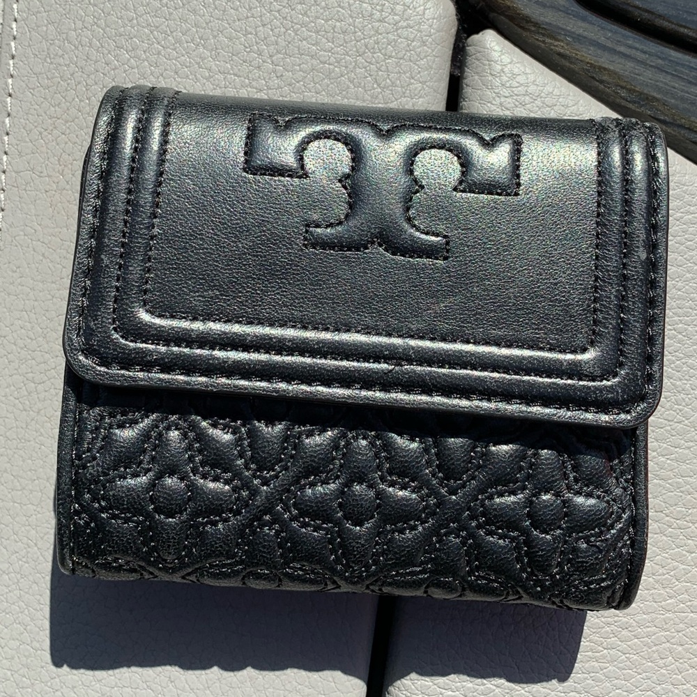 Tory Burch wallet